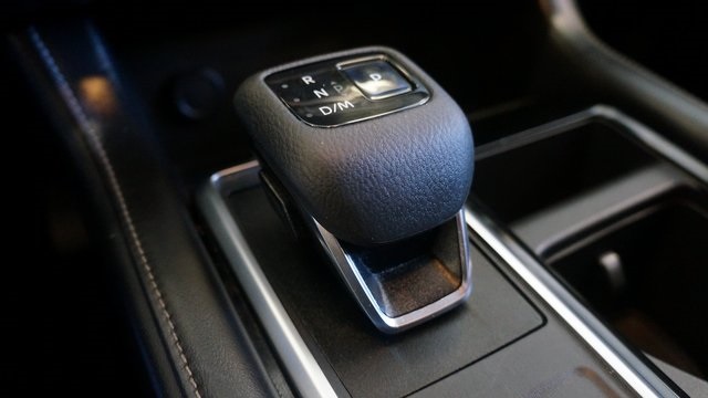 Vehicle image 19 of 92