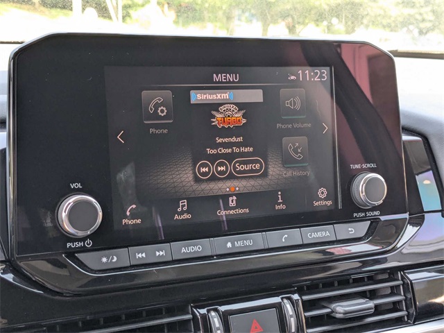 Vehicle image 23 of 41