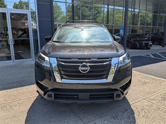 Vehicle image 2 of 41