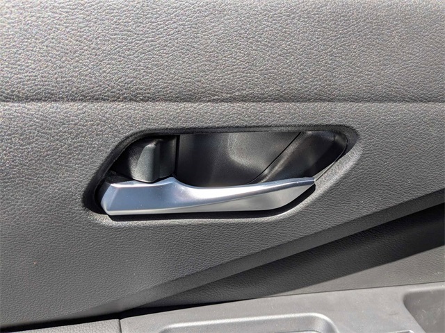 Vehicle image 36 of 41
