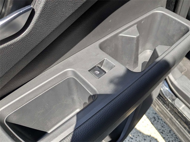 Vehicle image 38 of 41