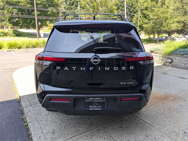 Vehicle image 10 of 41