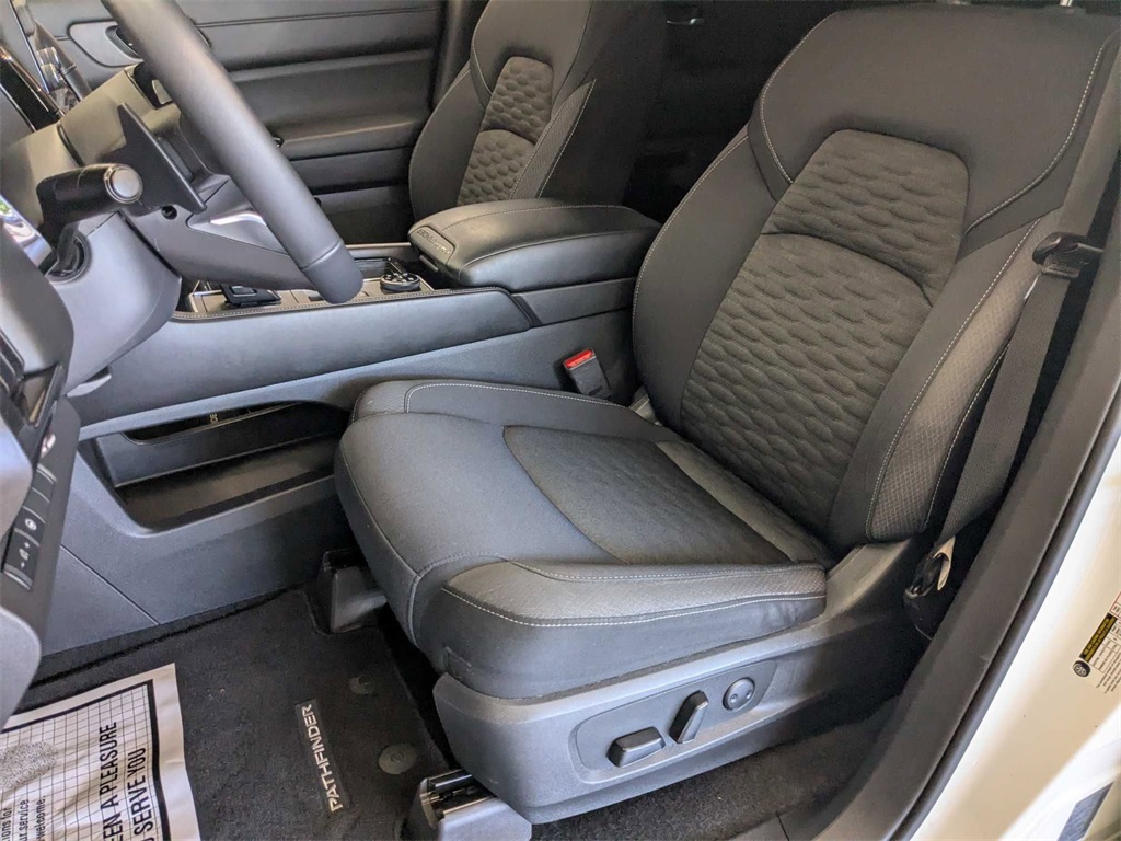Vehicle image 15 of 38