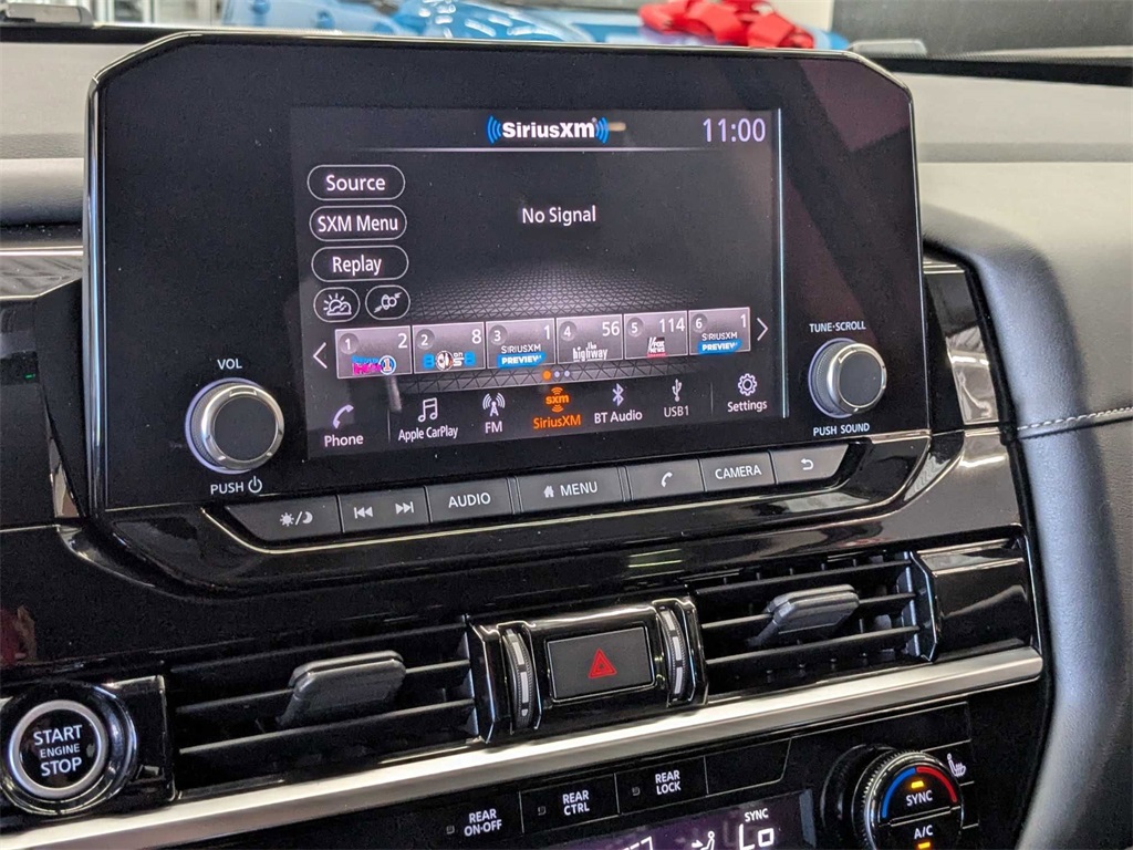 Vehicle image 23 of 38