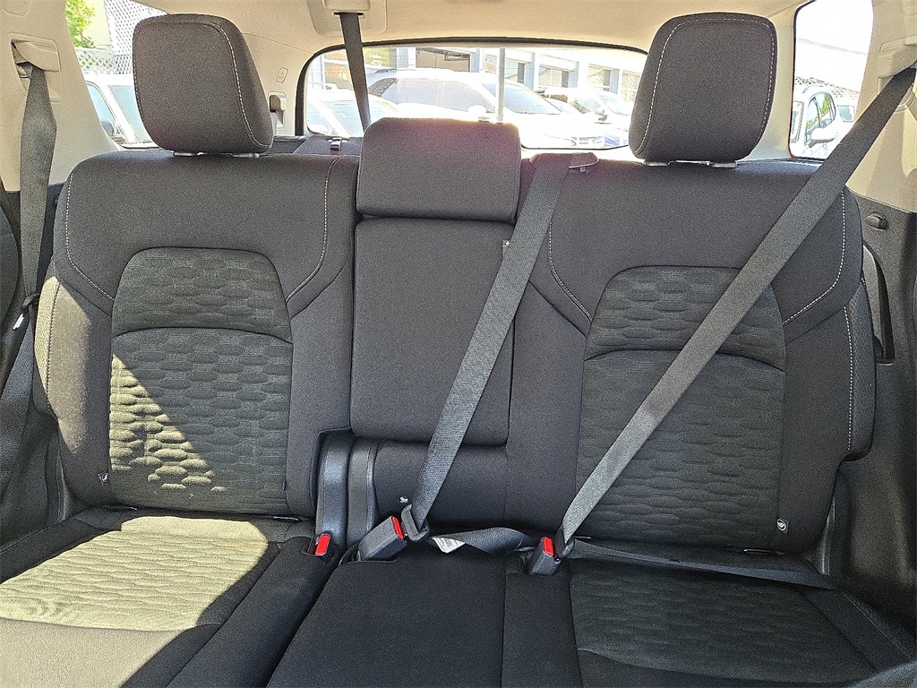 Vehicle image 20 of 31