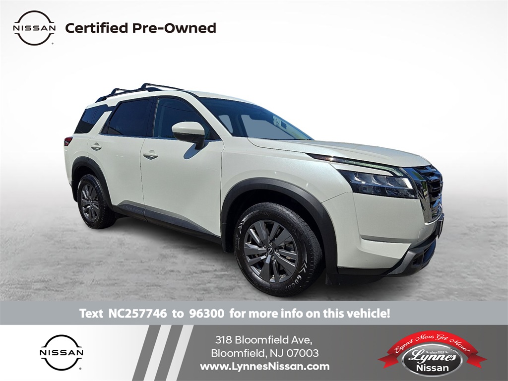 Vehicle image 4 of 31
