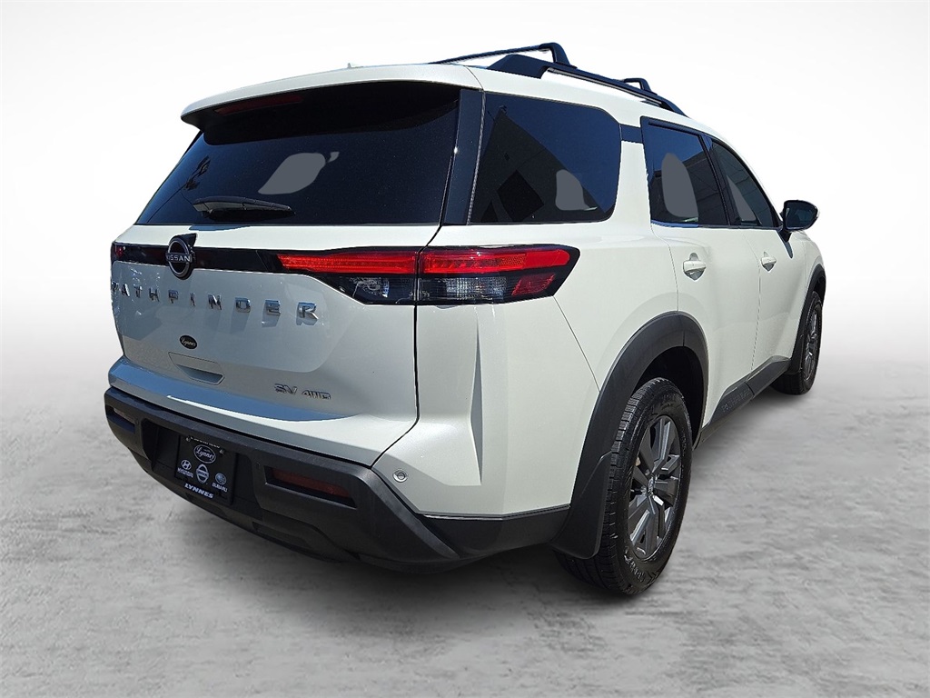 Vehicle image 7 of 31