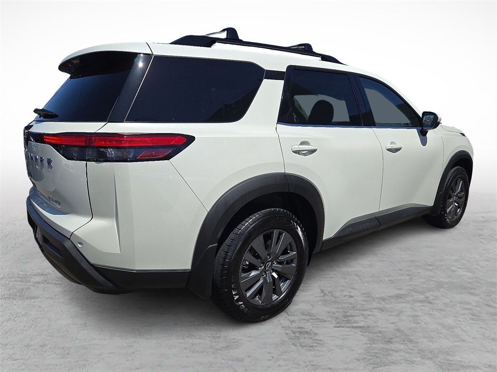 Vehicle image 6 of 31