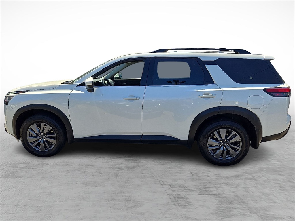 Vehicle image 11 of 31