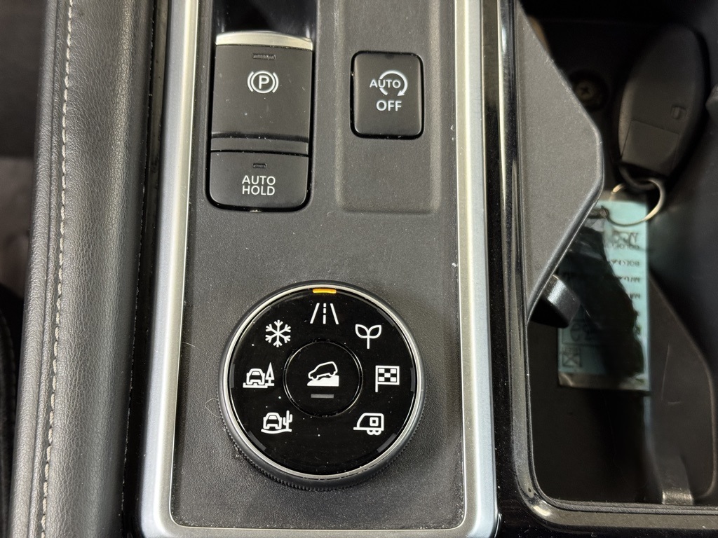 Vehicle image 31 of 35