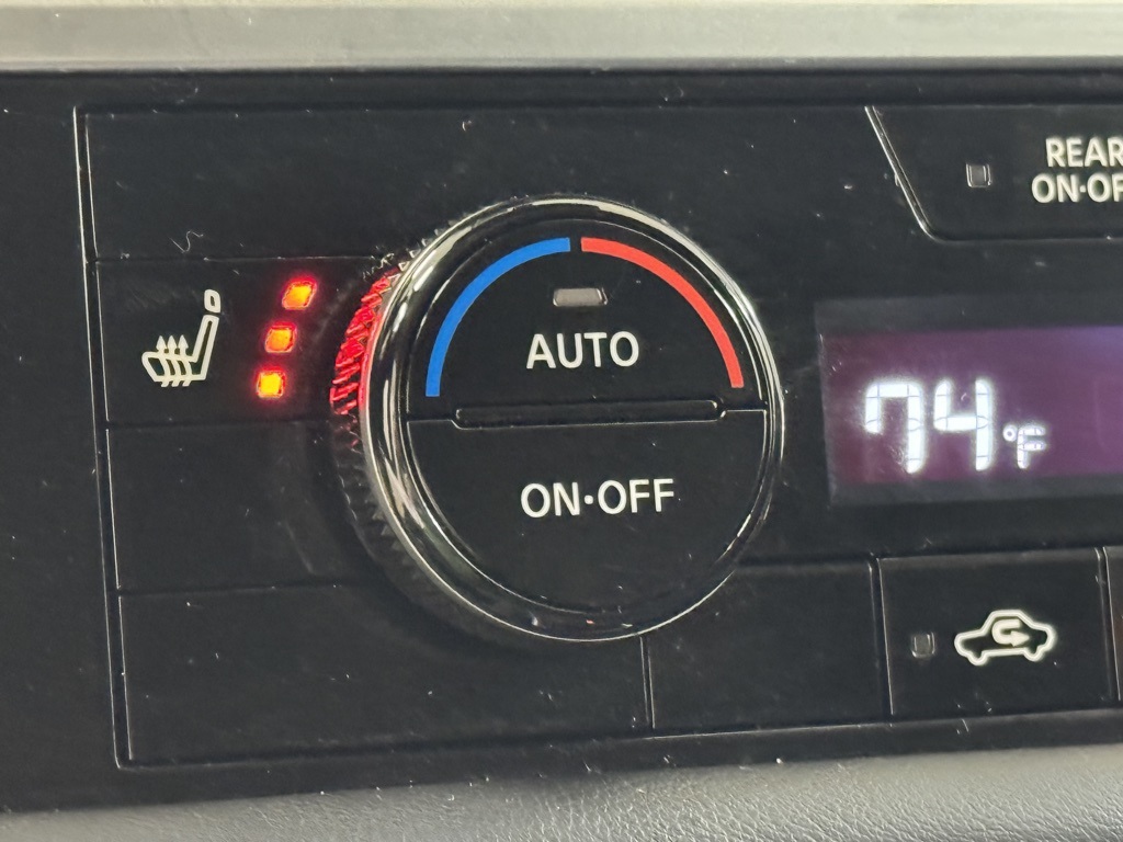 Vehicle image 34 of 35