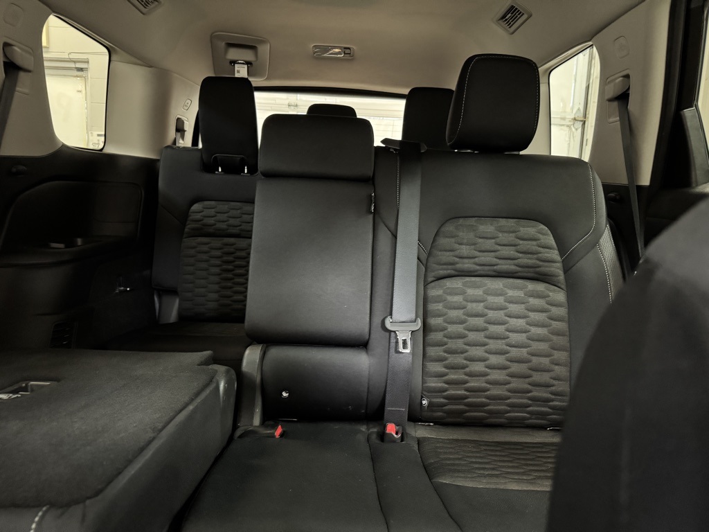Vehicle image 13 of 35