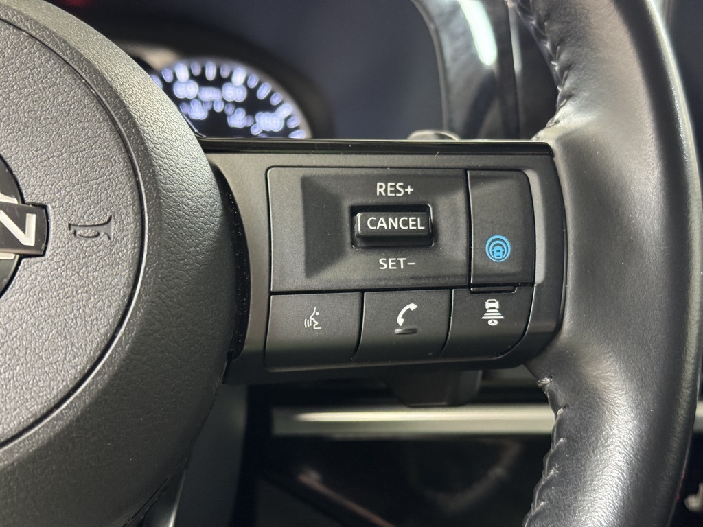 Vehicle image 30 of 35