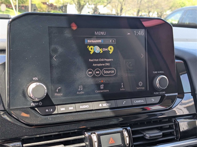 Vehicle image 23 of 38