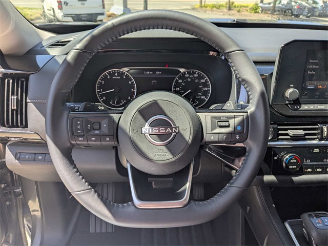 Vehicle image 15 of 38