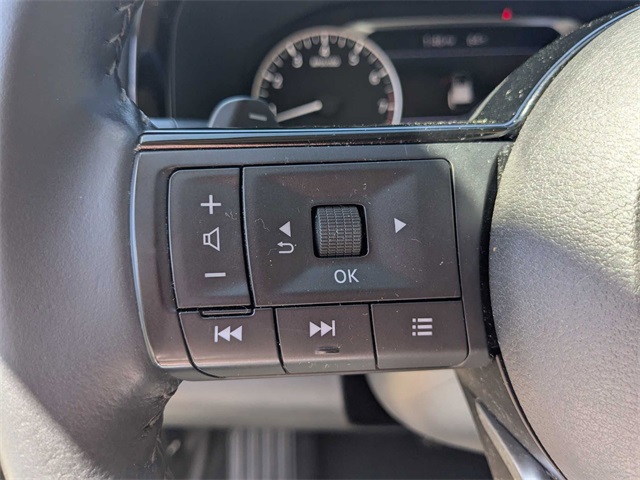 Vehicle image 16 of 38