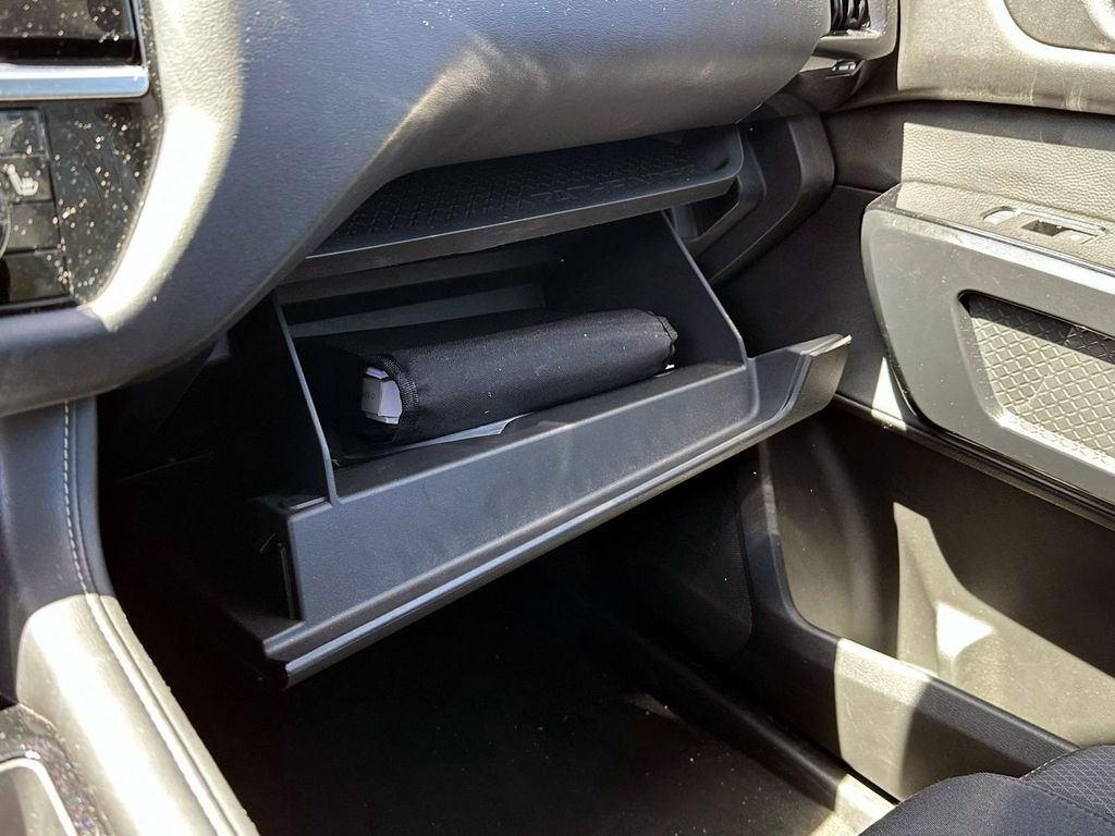 Vehicle image 33 of 33