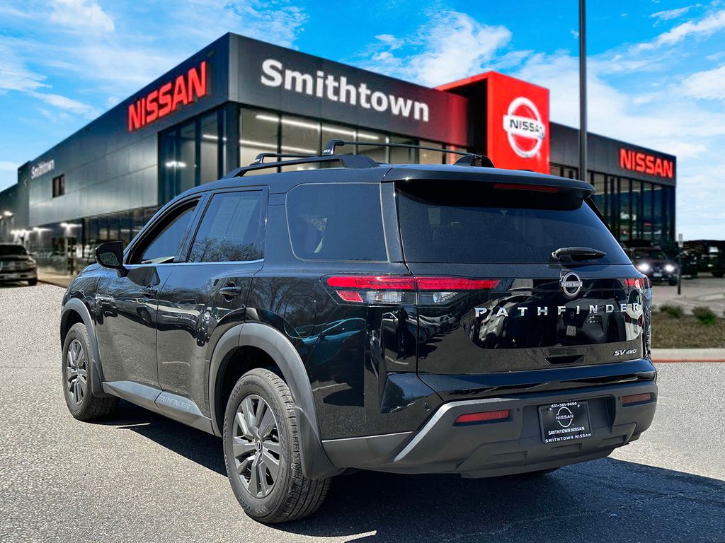 Vehicle image 5 of 33