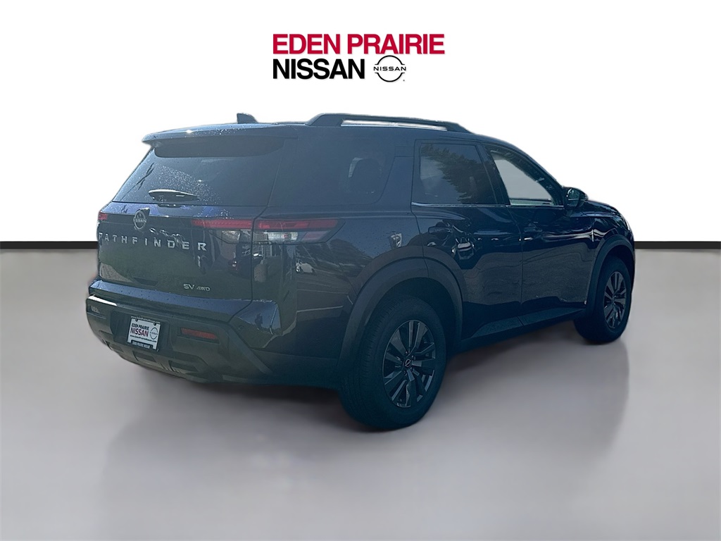 Vehicle image 5 of 24