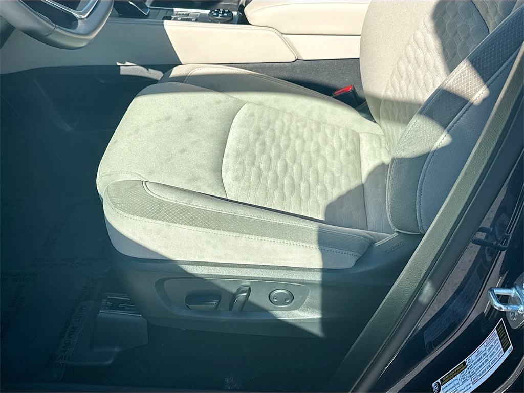 Vehicle image 24 of 24