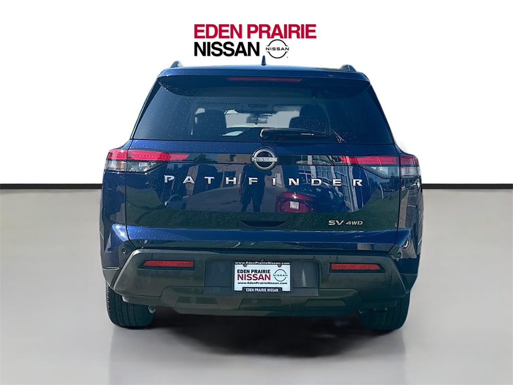 Vehicle image 6 of 24