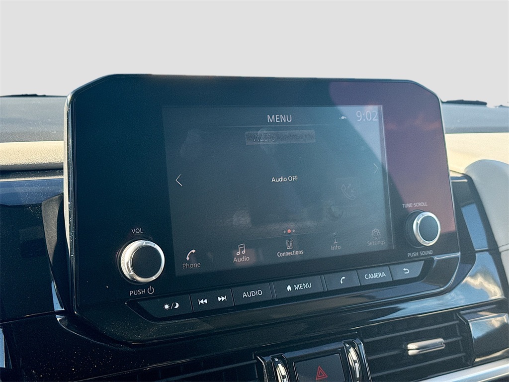 Vehicle image 19 of 24