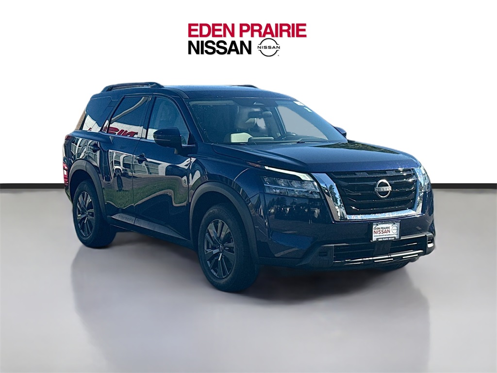 Vehicle image 3 of 24