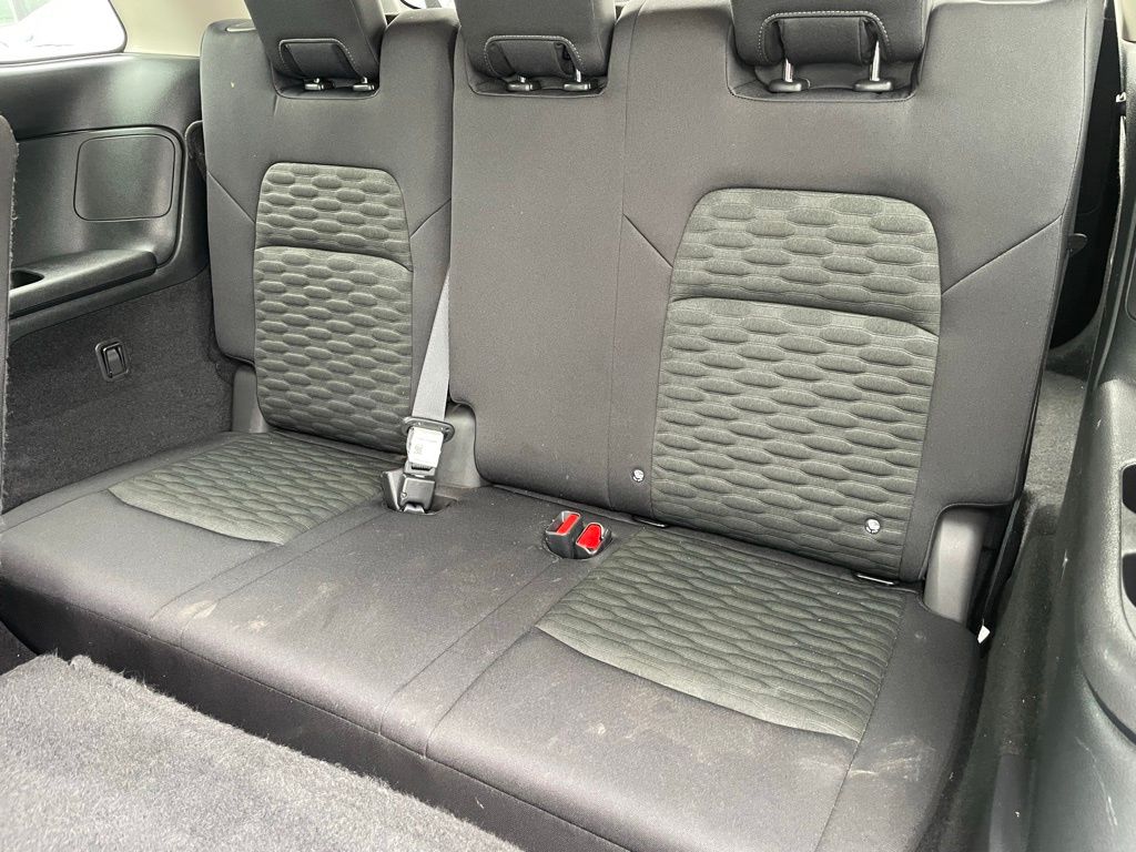 Vehicle image 8 of 37
