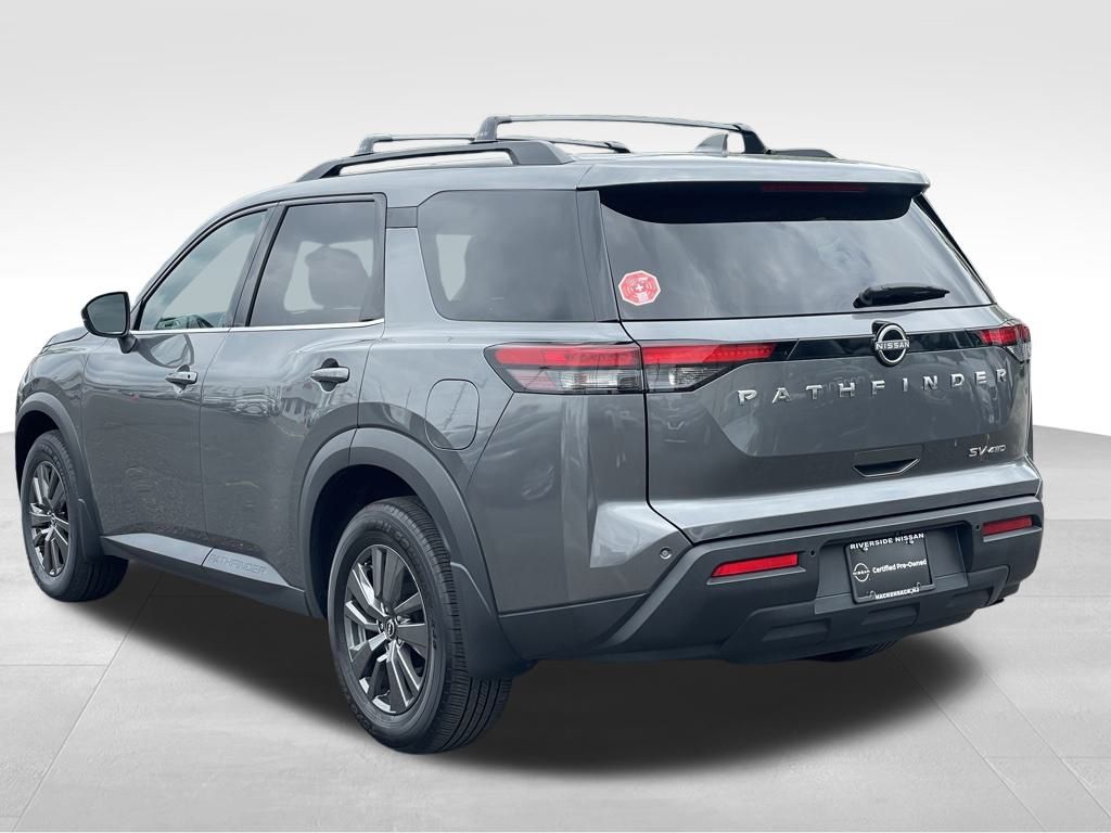 Vehicle image 5 of 37
