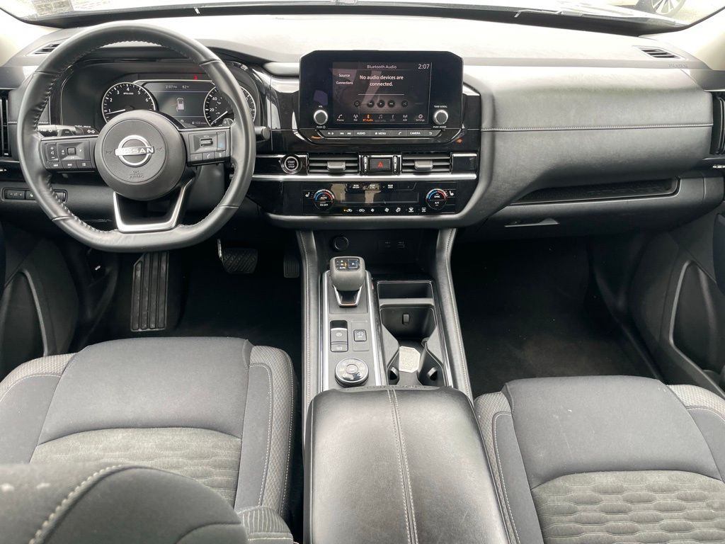 Vehicle image 12 of 37