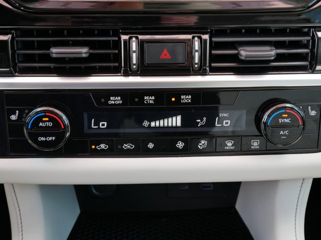 Vehicle image 23 of 37