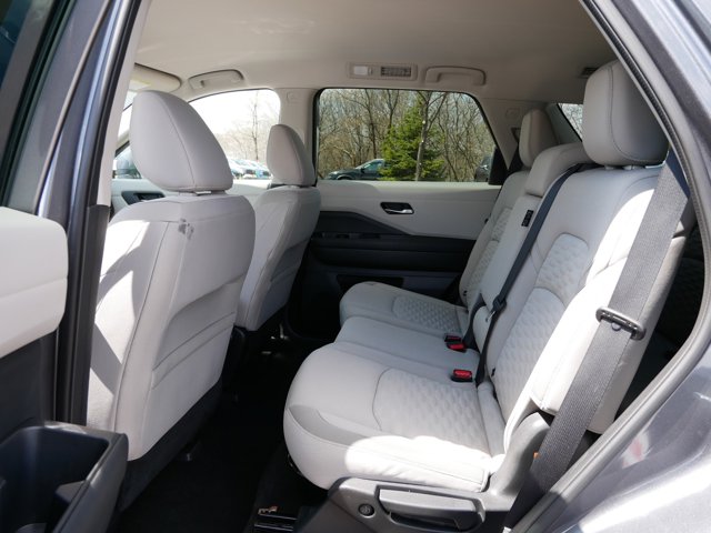 Vehicle image 36 of 37