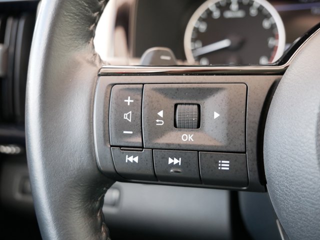 Vehicle image 28 of 37