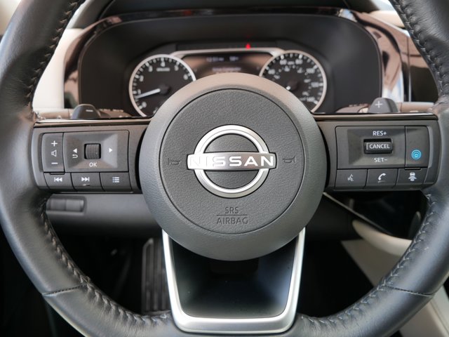 Vehicle image 25 of 37