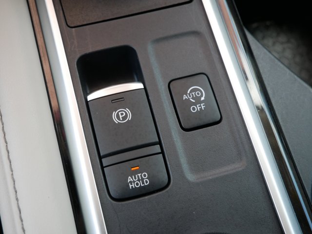 Vehicle image 32 of 37