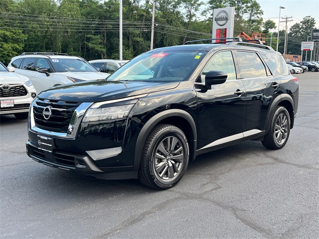 Vehicle image 1 of 27