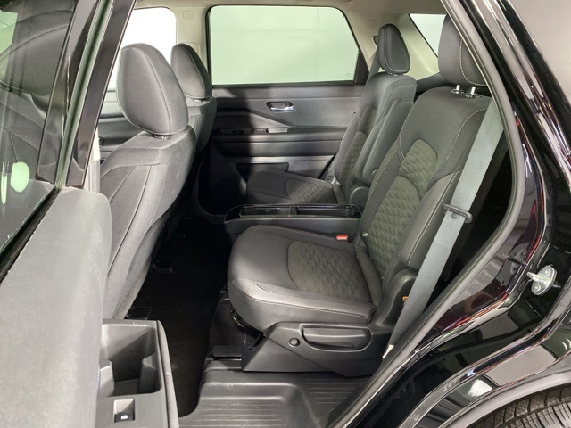 Vehicle image 15 of 28