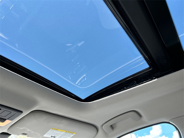 Vehicle image 24 of 25