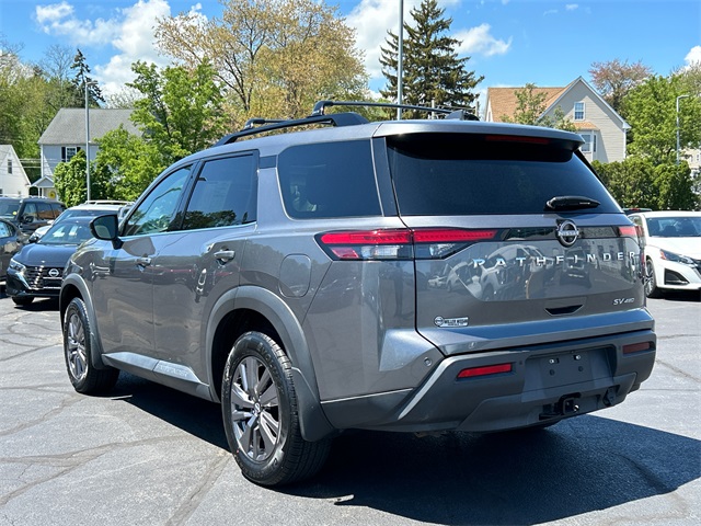 Vehicle image 6 of 25
