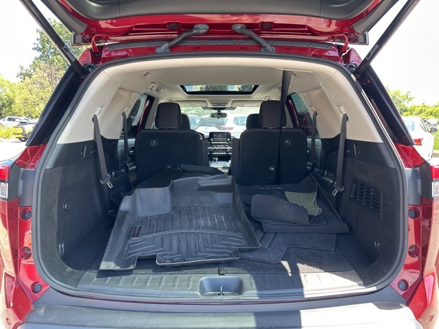 Vehicle image 6 of 25