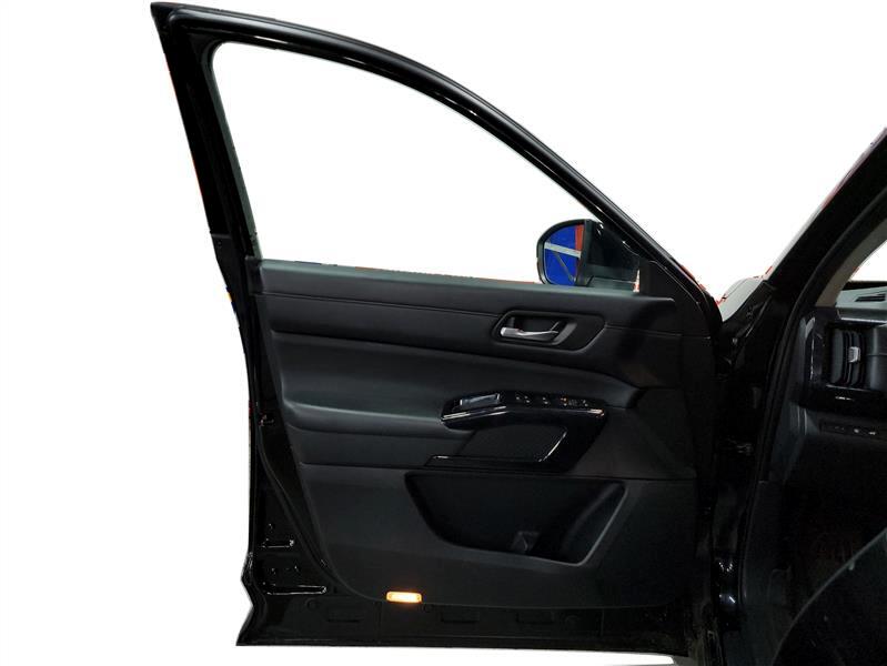 Vehicle image 20 of 23