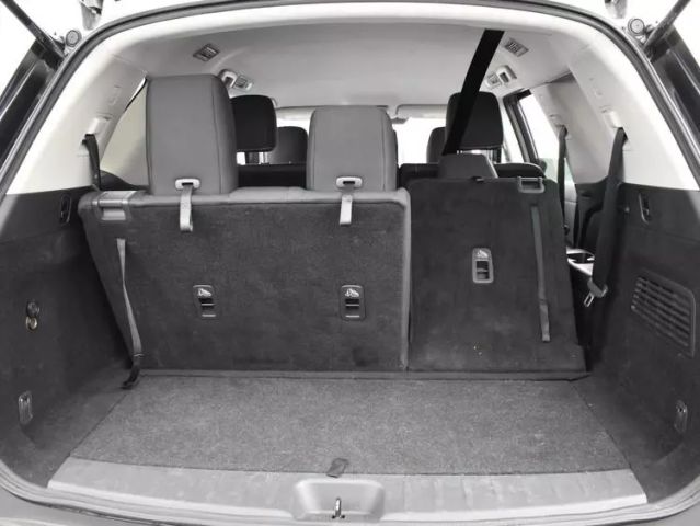 Vehicle image 13 of 35