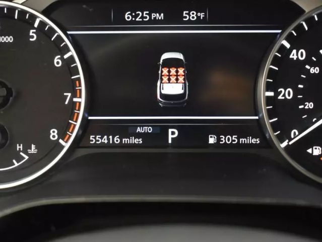 Vehicle image 25 of 35