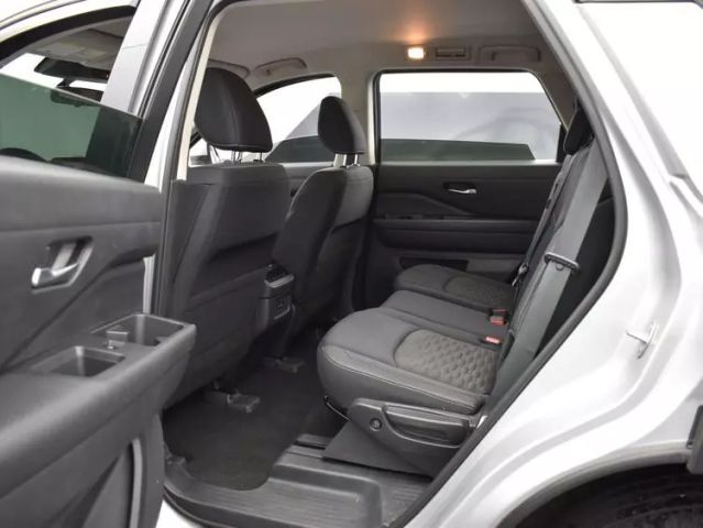 Vehicle image 12 of 35