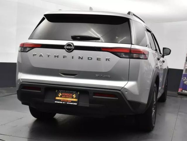 Vehicle image 5 of 35