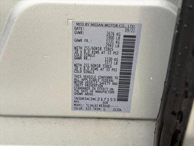 Vehicle image 17 of 25