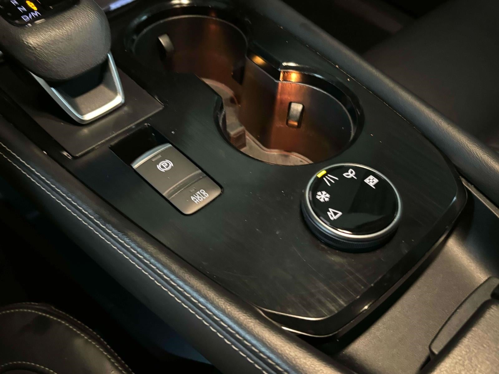 Vehicle image 49 of 51
