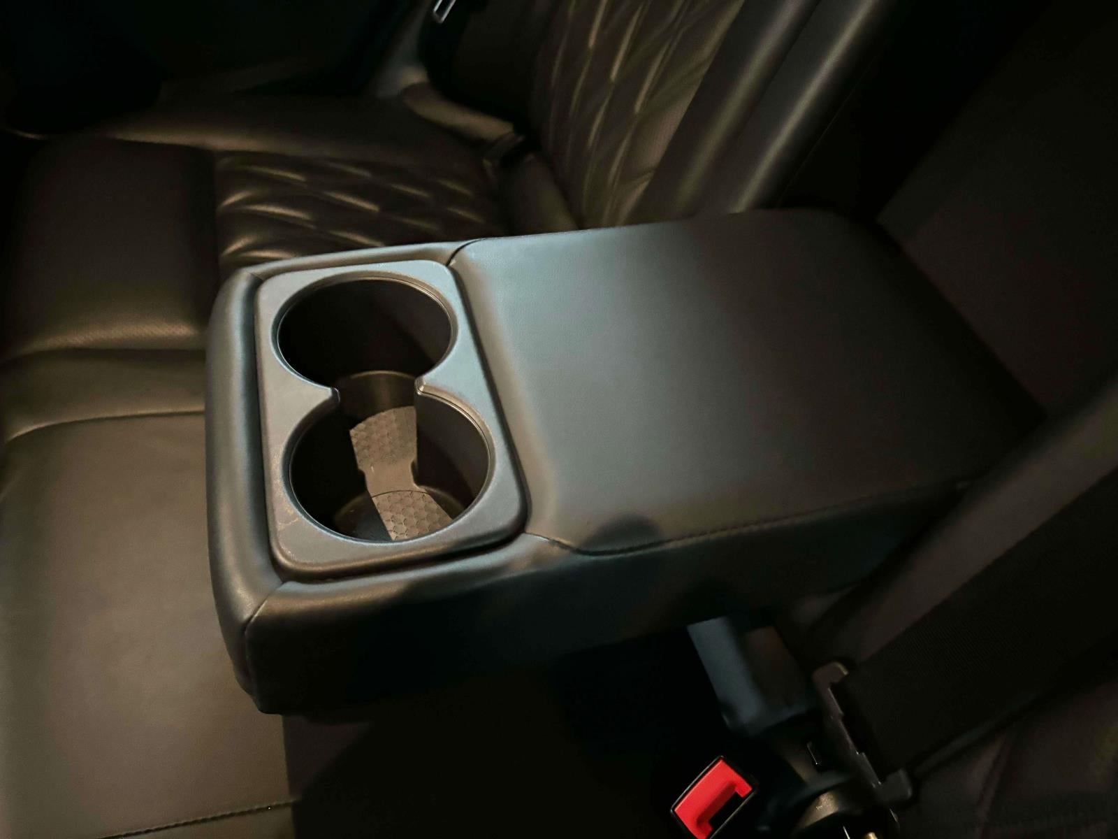 Vehicle image 18 of 51