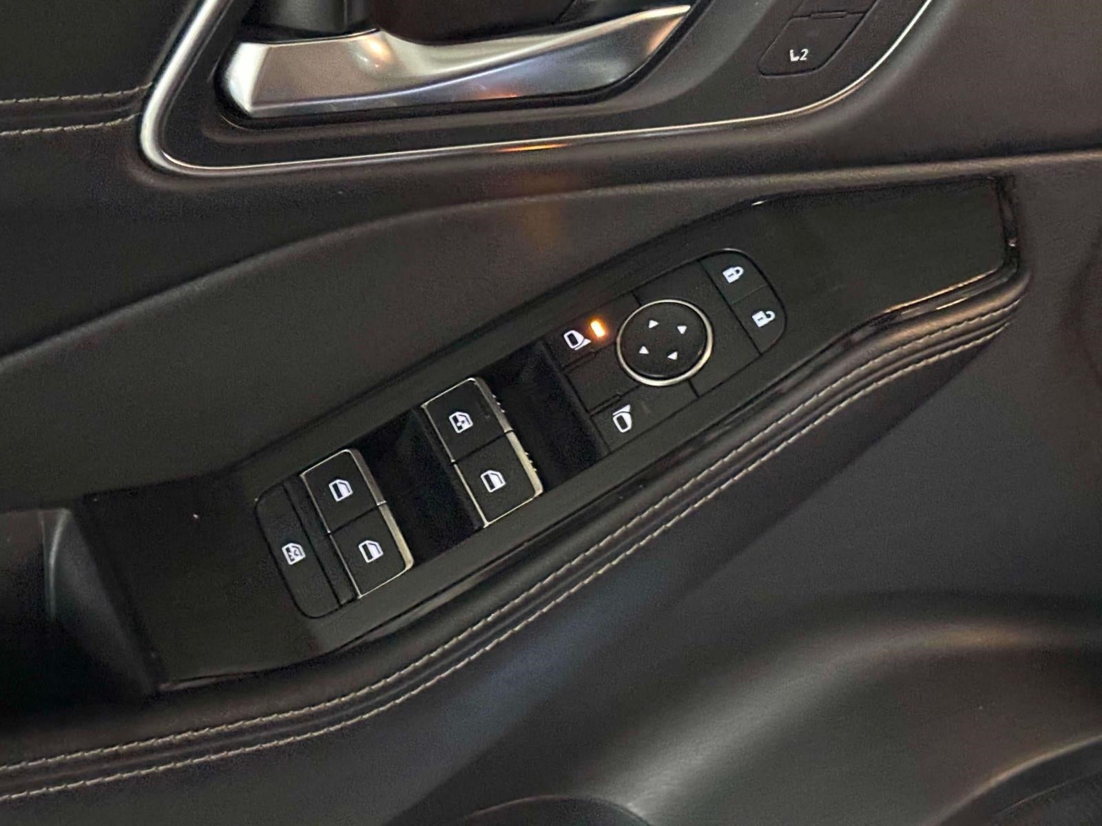Vehicle image 26 of 51