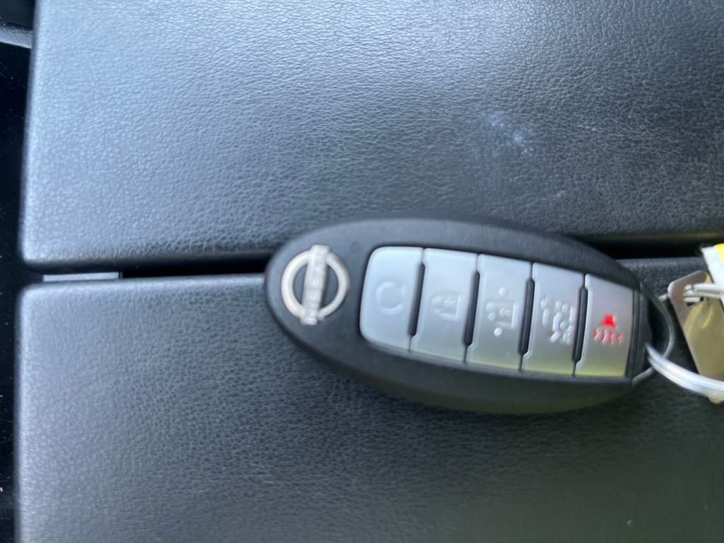 Vehicle image 19 of 27
